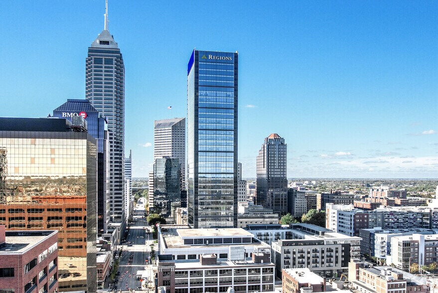 211 N Pennsylvania St, Indianapolis, IN à louer - Photo du bâtiment - Image 2 de 4