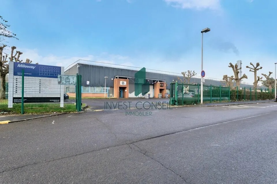 Flex in Villepinte for lease Building Photo- Image 1 of 11