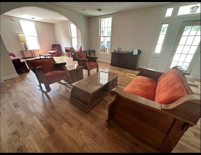 509 W Main St, Fries, VA à vendre - Photo intérieure - Image 3 de 9