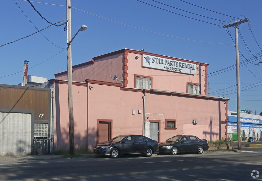 81 Sheridan Blvd, Inwood, NY à vendre - Photo du bâtiment - Image 3 de 33