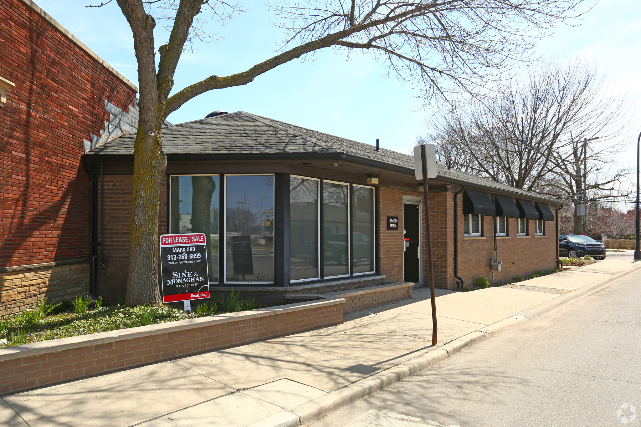 18400 Mack Ave, Grosse Pointe Farms, MI for sale Primary Photo- Image 1 of 1