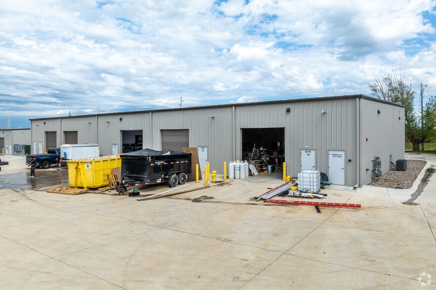 5820 NW Beaver Dr, Johnston, IA for lease - Building Photo - Image 3 of 11