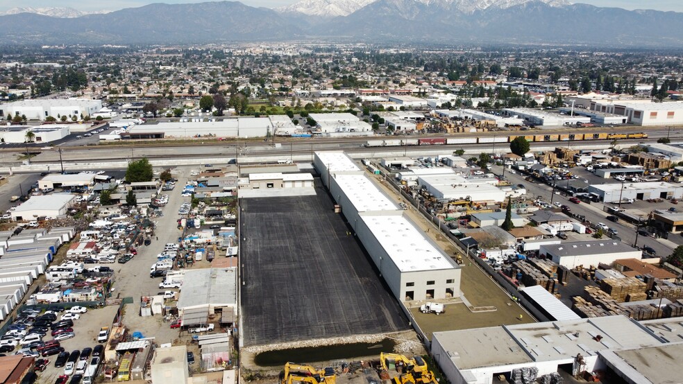 5045 E State St, Montclair, CA à louer - Photo principale - Image 1 de 3