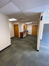 132 E Main St, North Manchester, IN for lease Interior Photo- Image 1 of 5