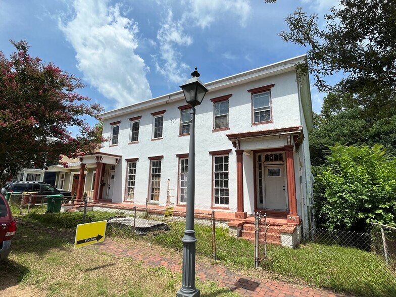 235 Grove Ave, Petersburg, VA à vendre - Photo du bâtiment - Image 1 de 18