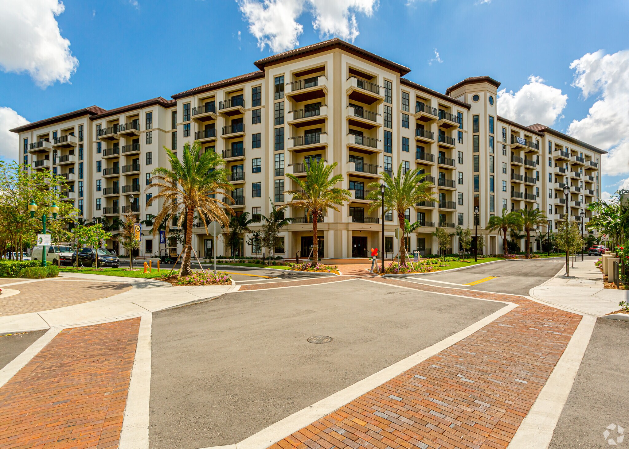 6600 Main St, Miami Lakes, FL à louer Photo du bâtiment- Image 1 de 54