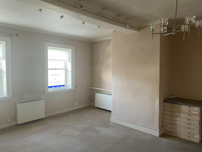 22 High St, Bawtry à louer - Photo du bâtiment - Image 2 de 7
