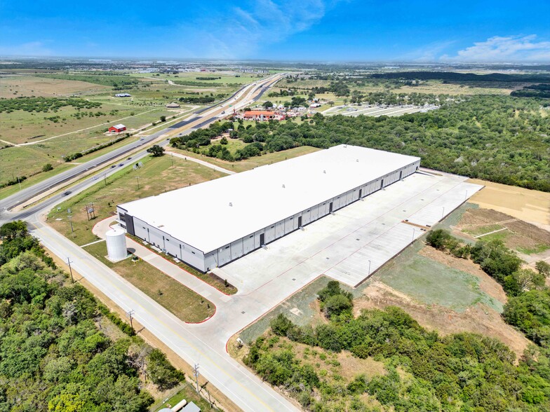 4777 E State HWY 71, Del Valle, TX à louer - Photo du b timent - Image 3 de 13