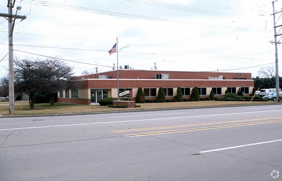 1125 Wheeling Rd, Wheeling, IL à vendre - Photo du bâtiment - Image 1 de 1