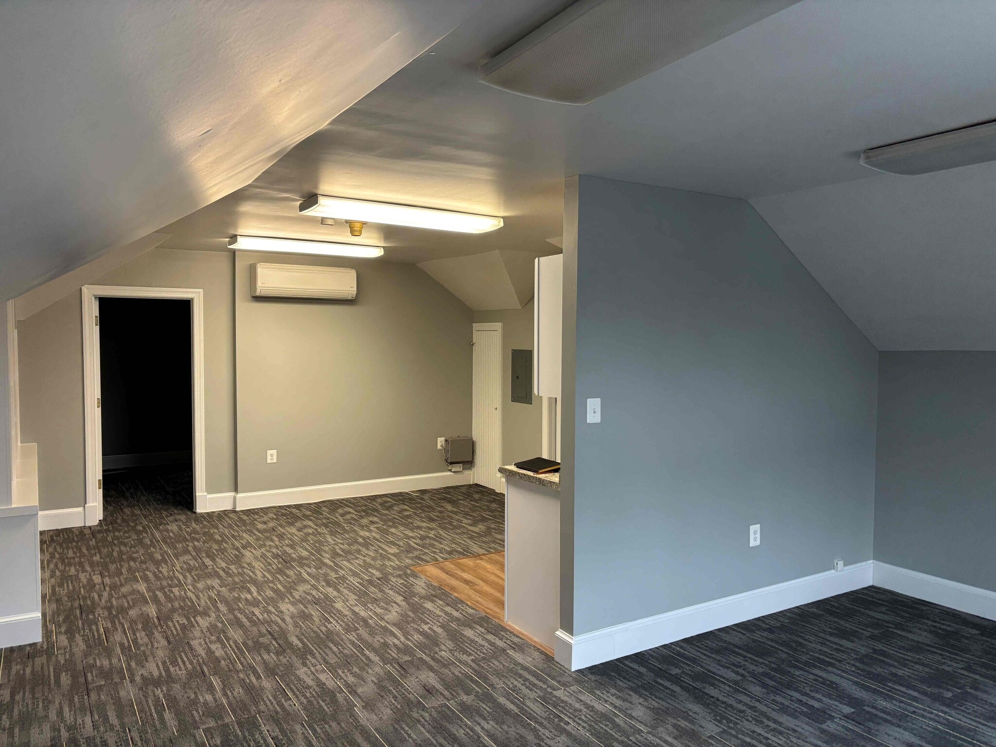 26 N King St, Leesburg, VA for lease Interior Photo- Image 1 of 5