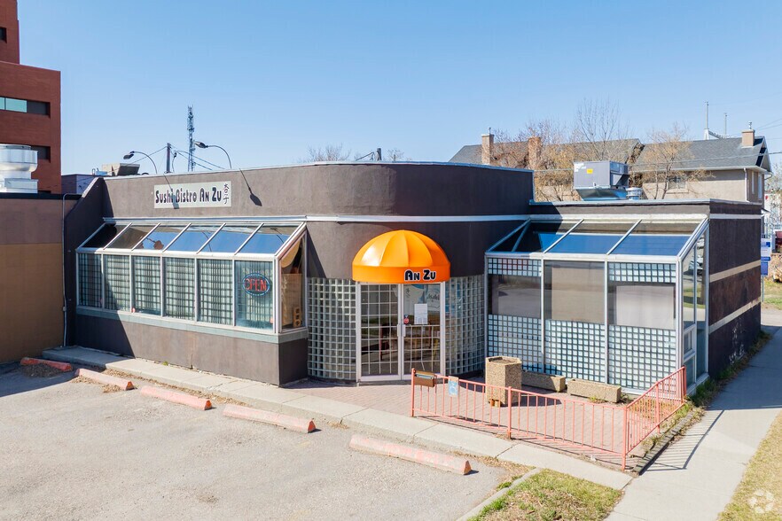 107 17 Ave NW, Calgary, AB à vendre - Photo principale - Image 1 de 3