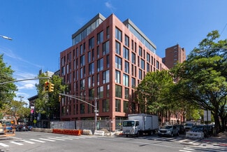 Plus de détails pour 1975 Madison Ave, New York, NY - Commerce de détail à louer