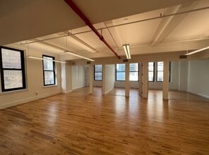 6 E 39th St, New York, NY for lease Interior Photo- Image 1 of 3