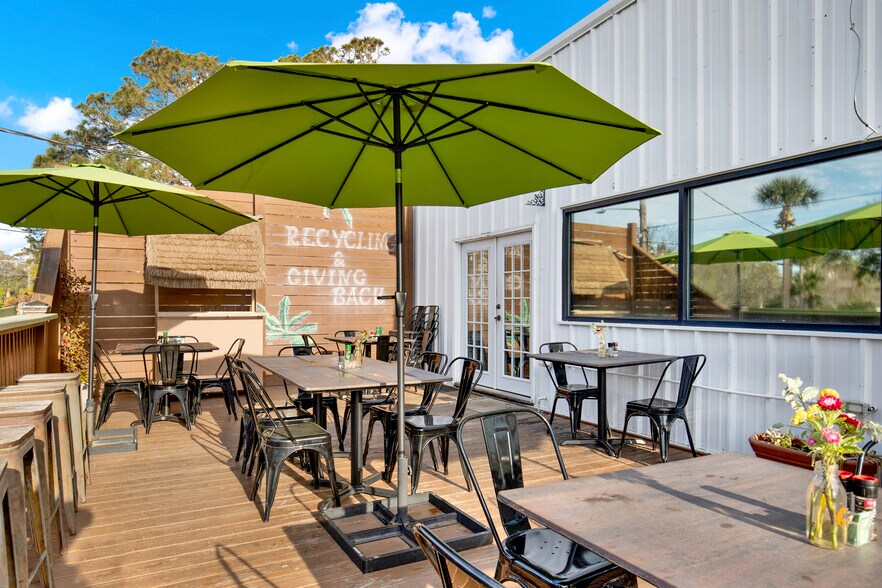 1315 Butler Ave, Tybee Island, GA à vendre - Photo du bâtiment - Image 2 de 79