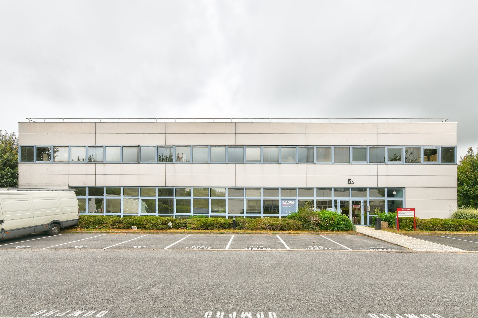 163 Rue De La Belle Etoile, Roissy-en-France for lease Primary Photo- Image 1 of 2