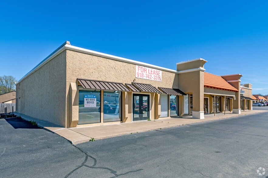 2200-2234 W Houston St, Broken Arrow, OK à louer - Photo du bâtiment - Image 1 de 9