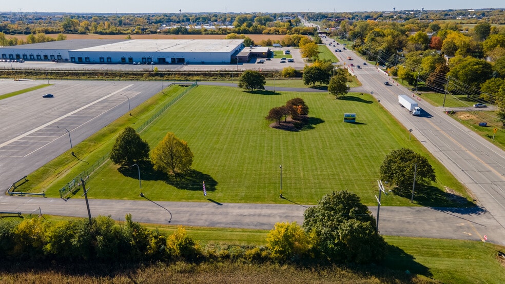 7505 Durand Ave, Mount Pleasant, WI for sale - Building Photo - Image 1 of 4