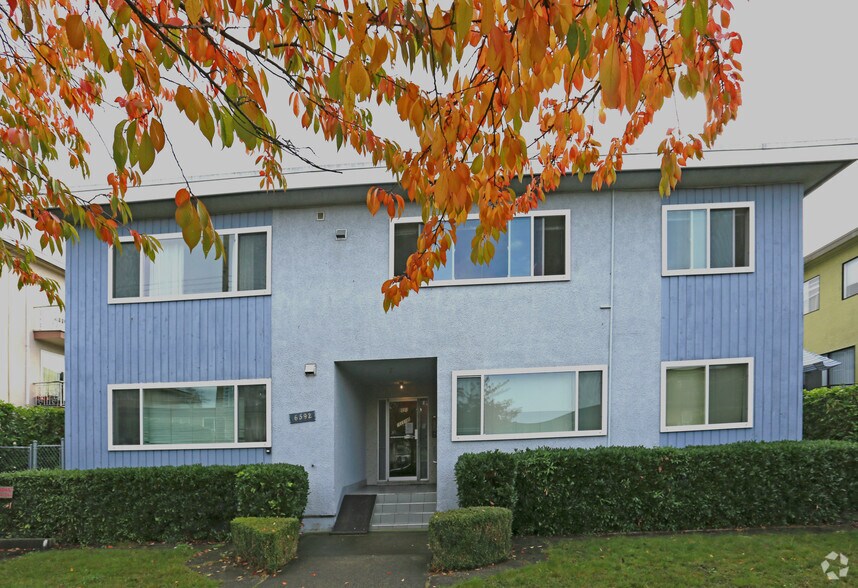 6592 Telford Av, Burnaby, BC à vendre - Photo du bâtiment - Image 3 de 4
