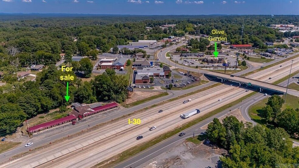 16600 I-30 Hwy, Benton, AR à vendre - Photo du bâtiment - Image 1 de 15