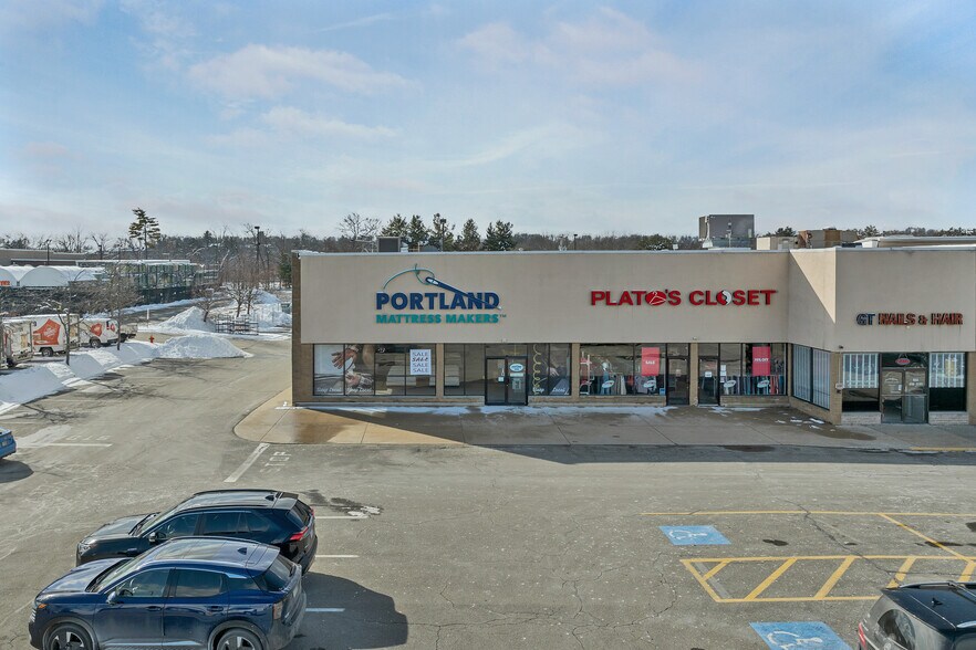 777 S Willow St, Manchester, NH à louer - Photo du bâtiment - Image 2 de 39