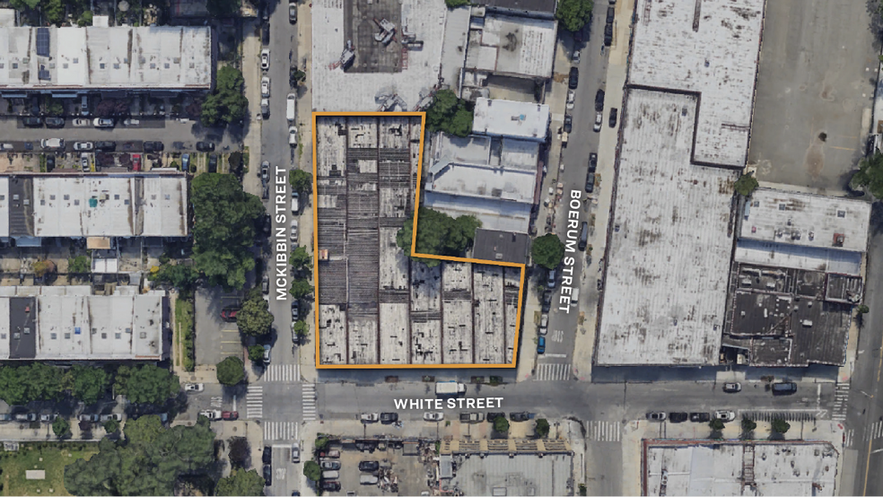 71 White St, Brooklyn, NY for lease - Building Photo - Image 3 of 11