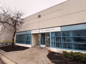 40 Vogell Rd, Richmond Hill, ON for lease Interior Photo- Image 2 of 7