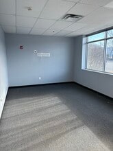 585 Johnson Ave, Bohemia, NY for lease Interior Photo- Image 2 of 5