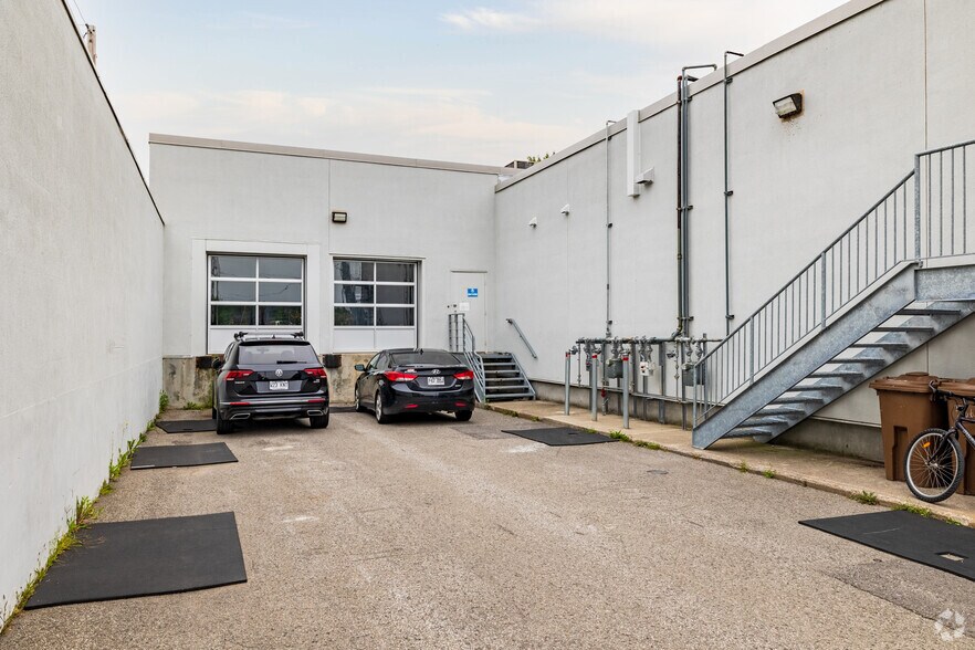 1-3 Rue Quintal, Charlemagne, QC à louer - Photo du bâtiment - Image 2 de 4