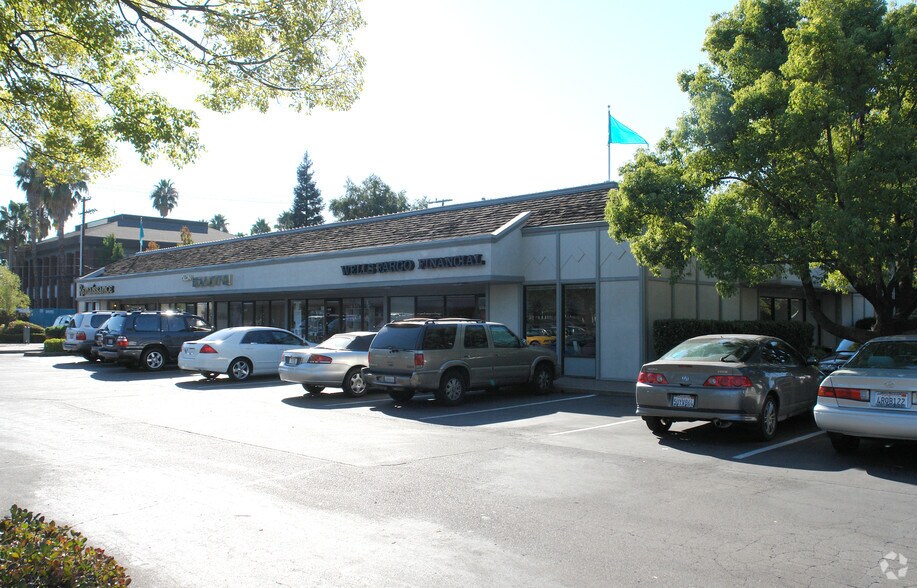 2354-2362 Fair Oaks Blvd, Sacramento, CA à louer - Photo du bâtiment - Image 2 de 12