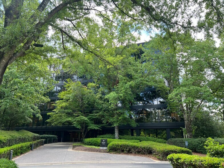 31 Inverness Center Pky, Birmingham, AL à louer - Photo du bâtiment - Image 2 de 11