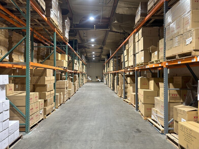 7333 Adams St, Paramount, CA à vendre - Photo du bâtiment - Image 3 de 6