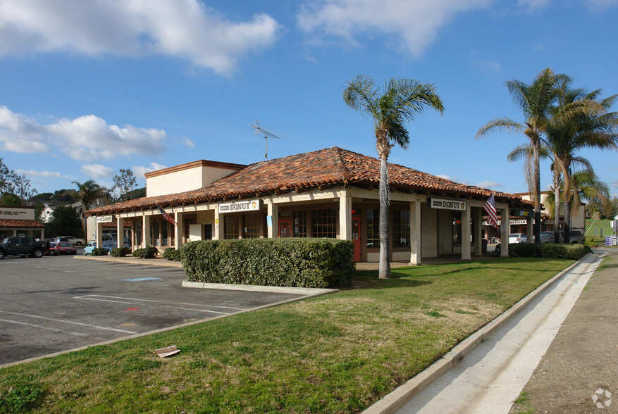 5517-5527 Mission Rd, Bonsall, CA à louer - Photo principale - Image 1 de 8