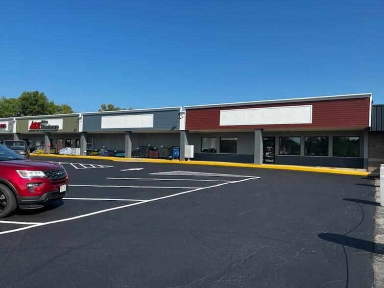 1200 Springdale St, Mount Horeb, WI à louer - Photo du bâtiment - Image 3 de 6