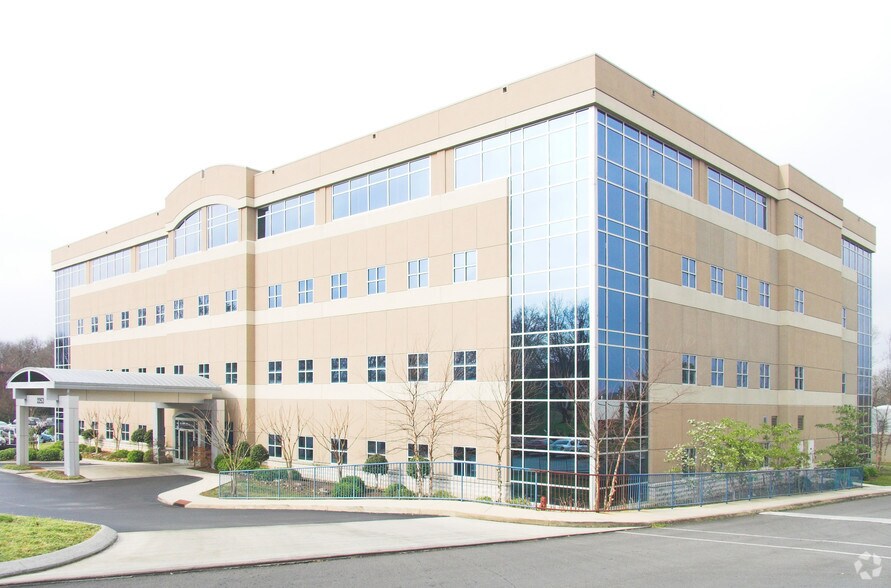 2253 Chambliss Ave, Cleveland, TN à louer - Photo du bâtiment - Image 2 de 23