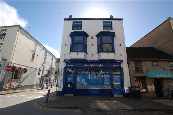 10 St. Georges St, Tenby for sale - Primary Photo - Image 1 of 15