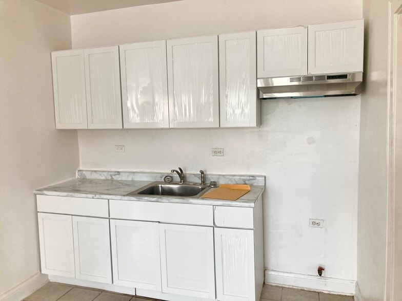 1155 W 83rd St, Chicago, IL for sale - Building Photo - Image 3 of 8