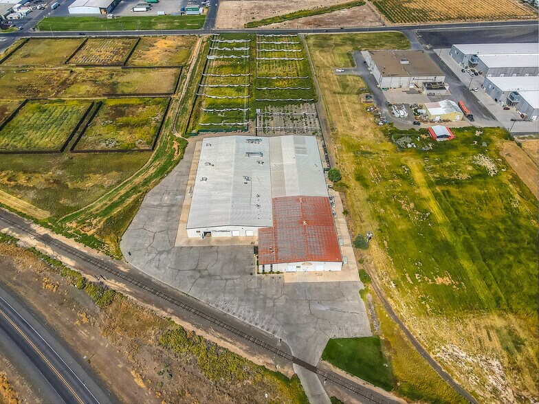 503 W Prospect Rd, Moxee, WA à vendre - Photo du bâtiment - Image 3 de 23