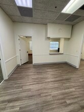 11031 US Hwy 19 N, Port Richey, FL for lease Interior Photo- Image 2 of 17