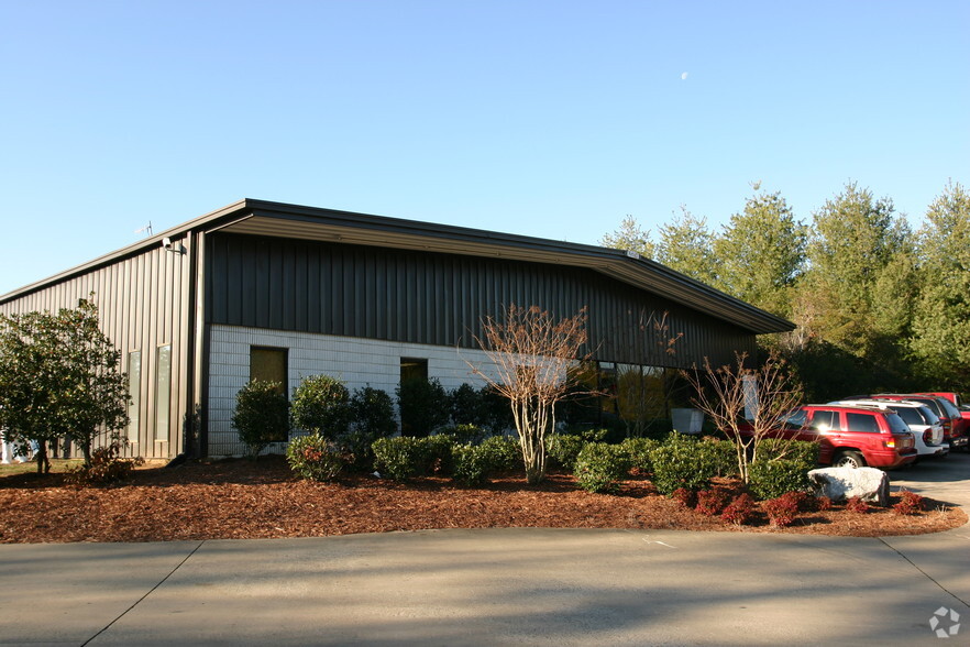 308 Bell Park Dr, Woodstock, GA for sale - Building Photo - Image 3 of 11