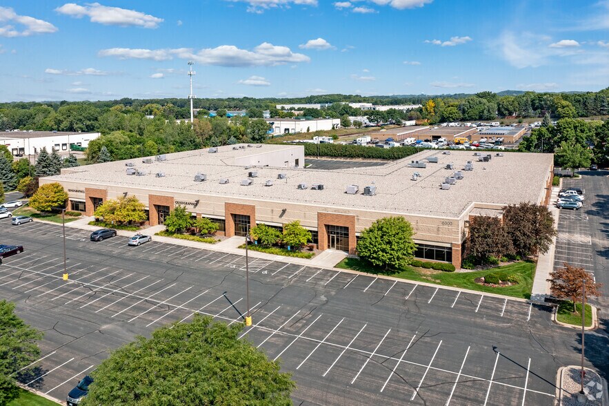 6300 W Old Shakopee Rd, Bloomington, MN à louer - Photo du bâtiment - Image 3 de 5