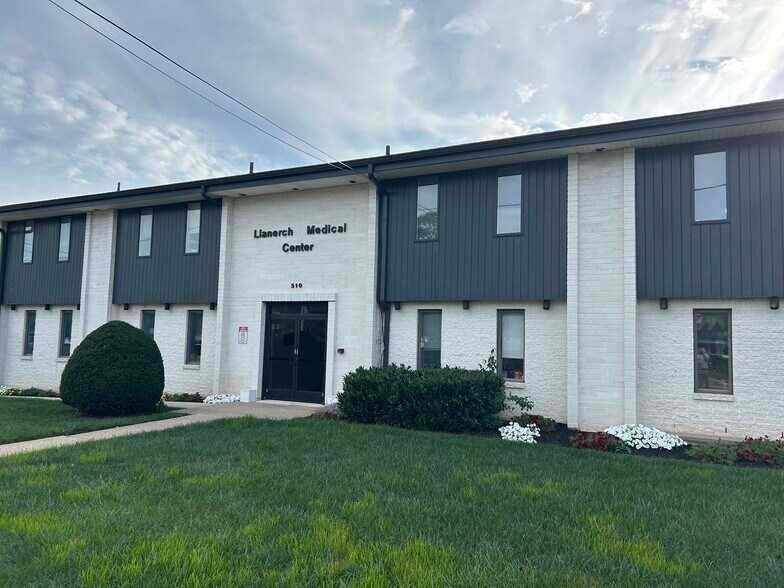 510 Darby Rd, Havertown, PA à vendre - Photo du bâtiment - Image 2 de 18