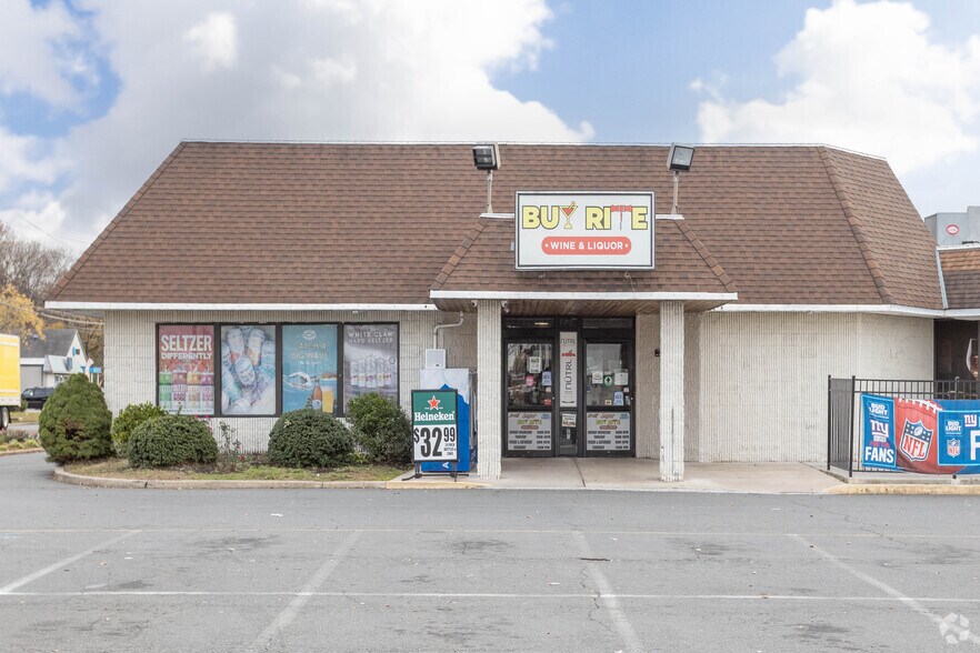 661 State Highway 33, Hamilton, NJ à louer - Photo du bâtiment - Image 3 de 3