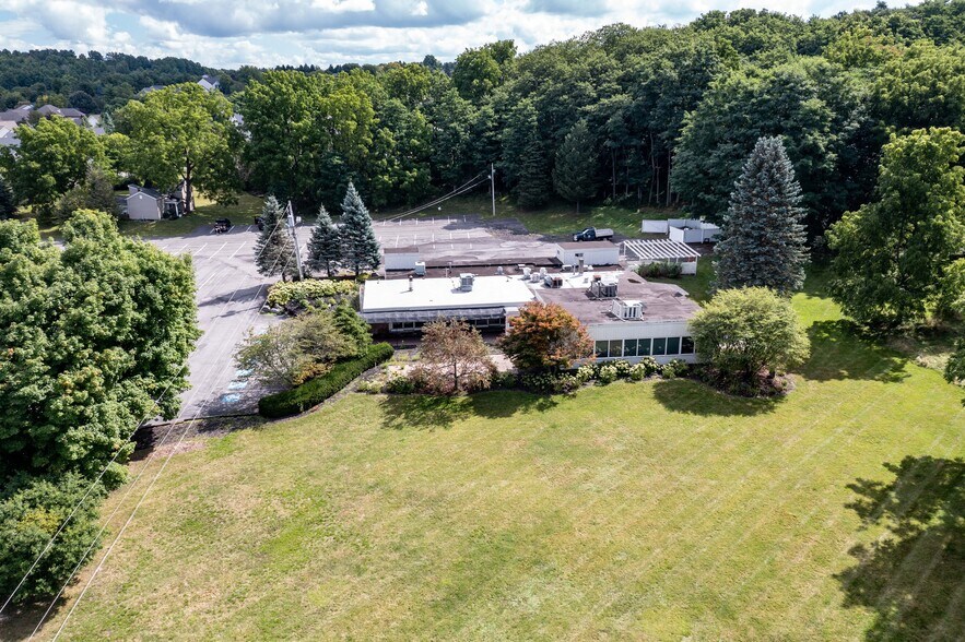 200 Waring Rd, Syracuse, NY à vendre - Photo du bâtiment - Image 1 de 21