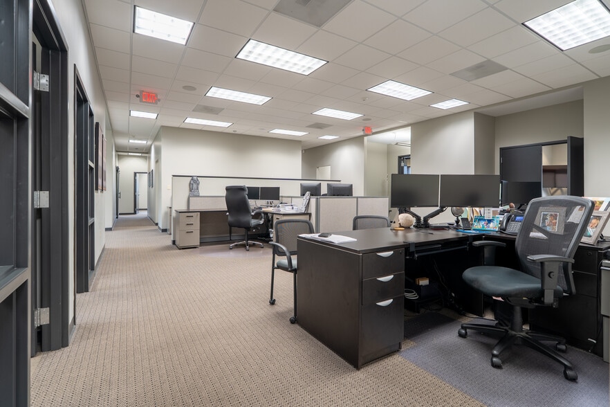 78 S Main St, Glen Carbon, IL for sale - Interior Photo - Image 2 of 17