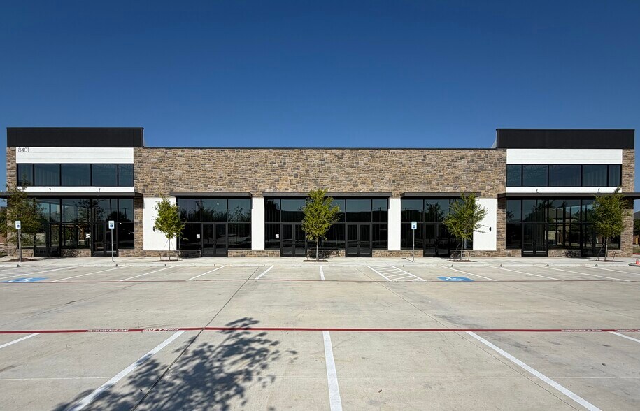 8401 Judges Way, Frisco, TX à louer - Photo du bâtiment - Image 2 de 5