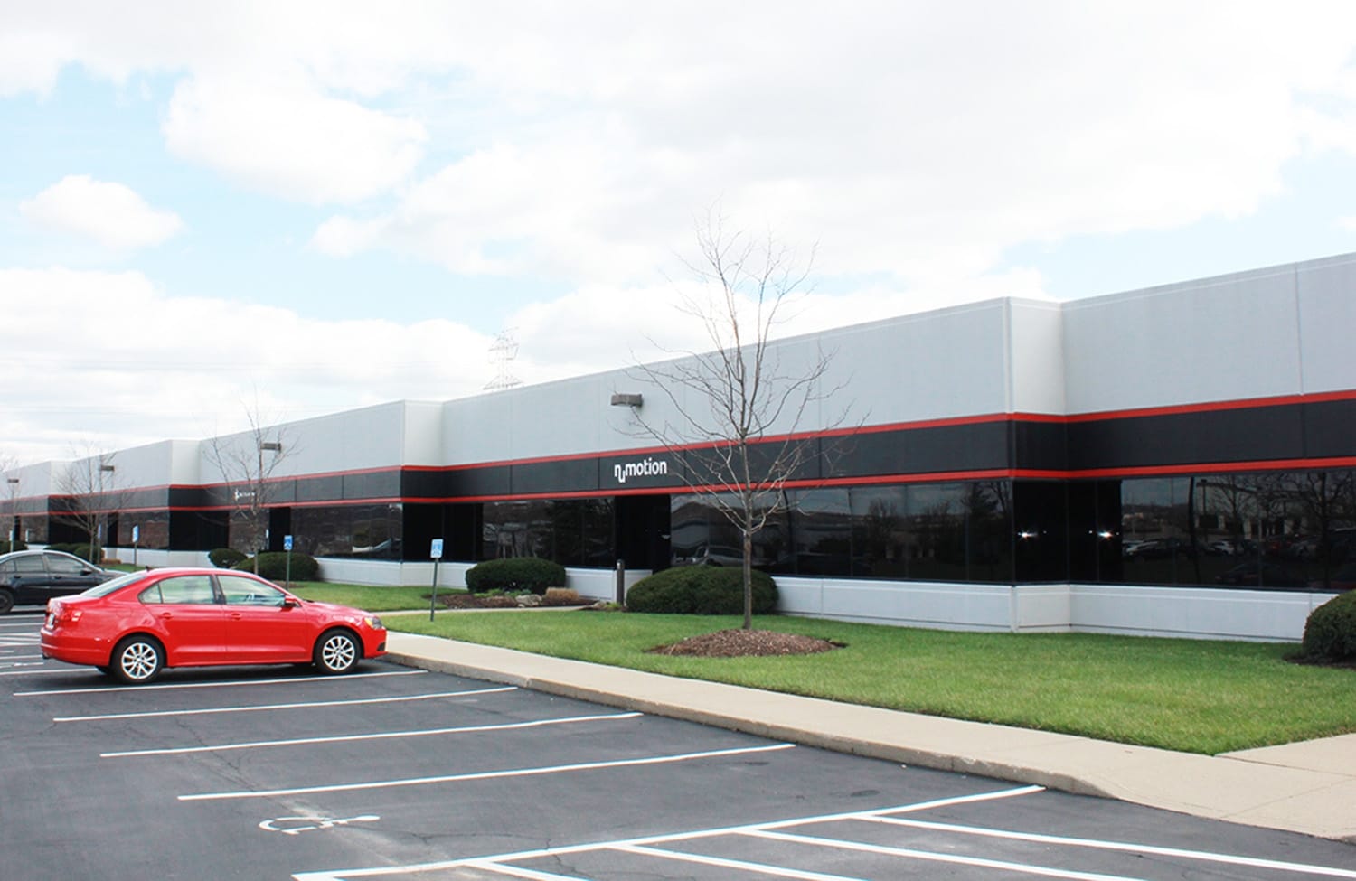 2315-2351 Crowne Point Dr, Cincinnati, OH for lease Primary Photo- Image 1 of 2