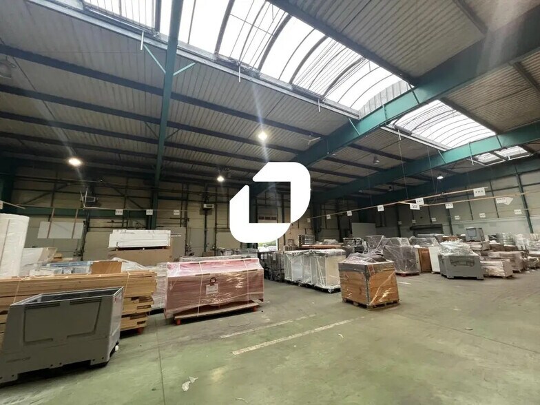 Office in Lieusaint for lease - Interior Photo - Image 3 of 8