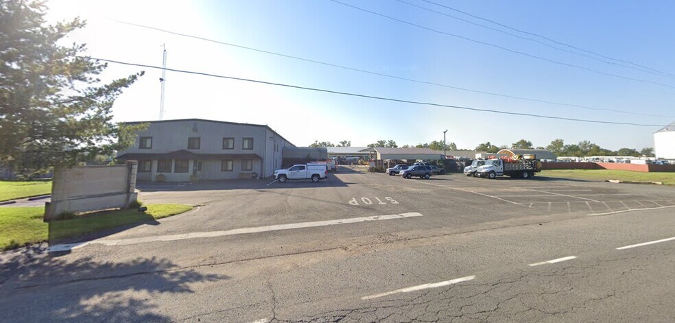 5313 Ritchie Rd, Bealeton, VA à louer - Photo du bâtiment - Image 2 de 3