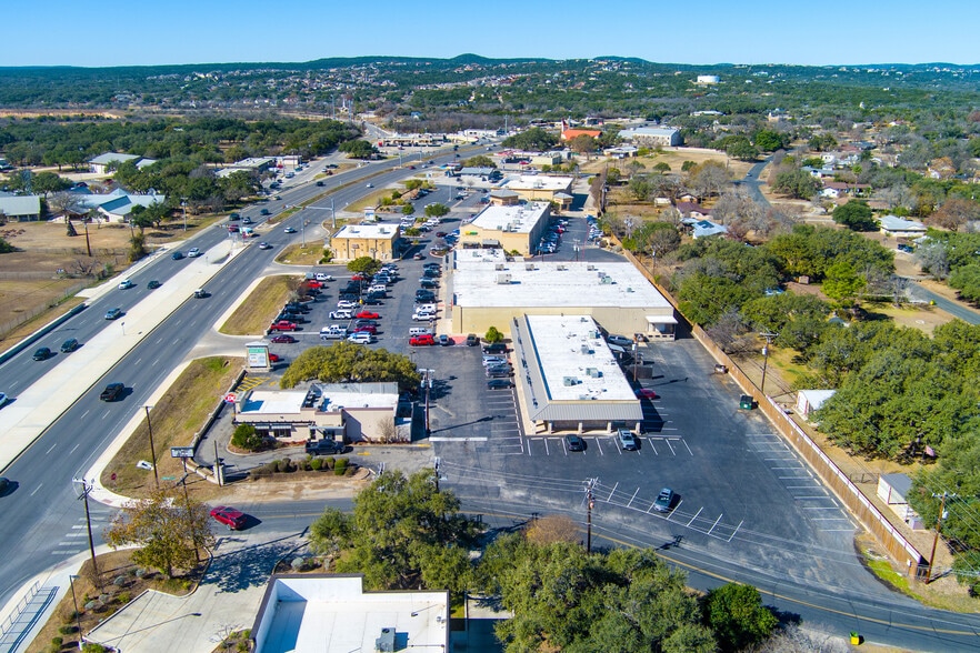 12908-12932 Bandera Rd, Helotes, TX à vendre - Photo du bâtiment - Image 2 de 49