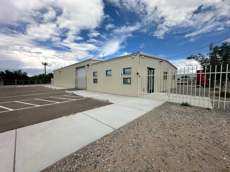 6119 Hanover Rd NW, Albuquerque, NM for sale - Building Photo - Image 1 of 11
